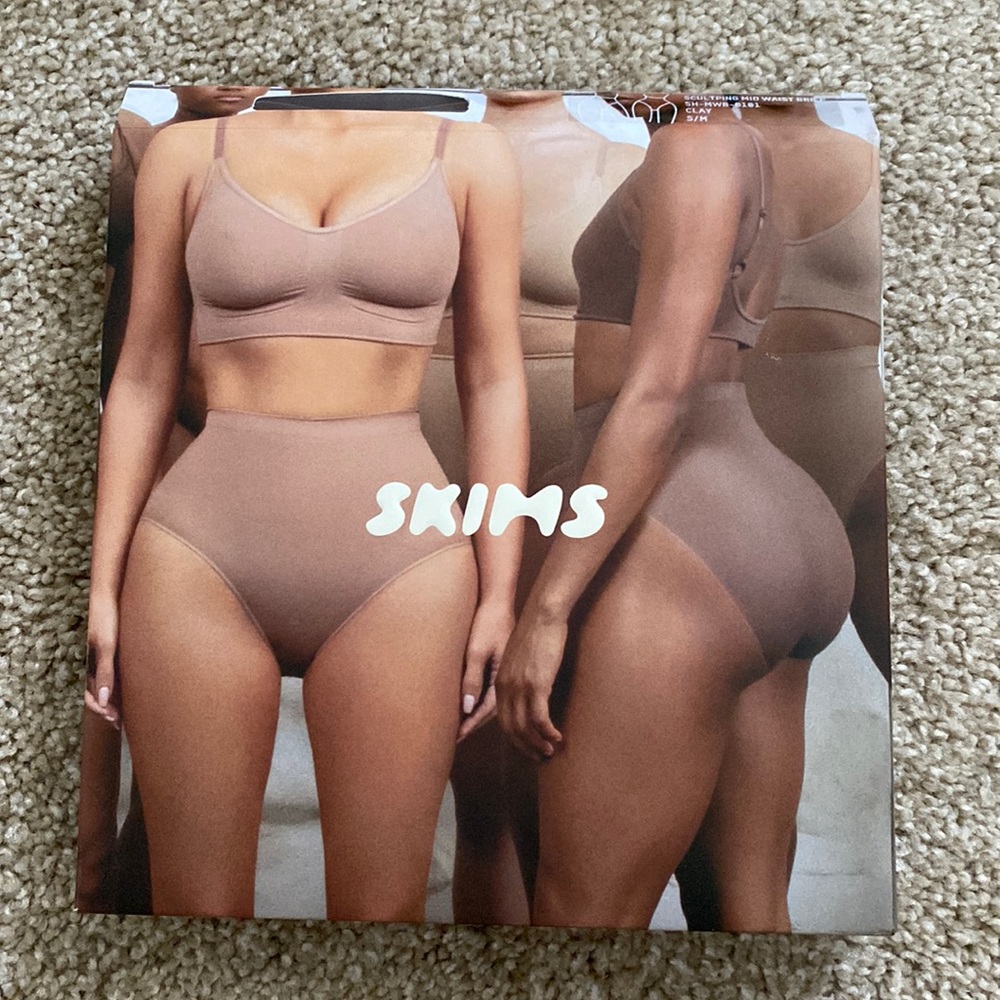 Never before worn skims. Just too small.